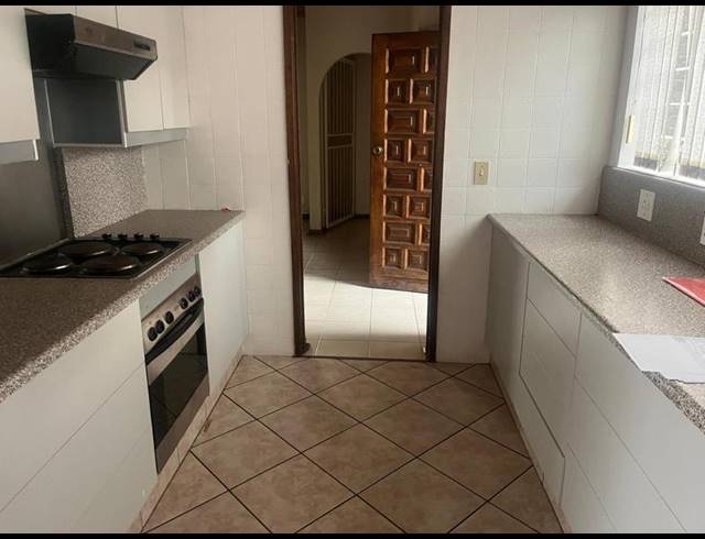 3 BEDROOM TOWNHOUSE FOR SALE IN ALBERTSDAL